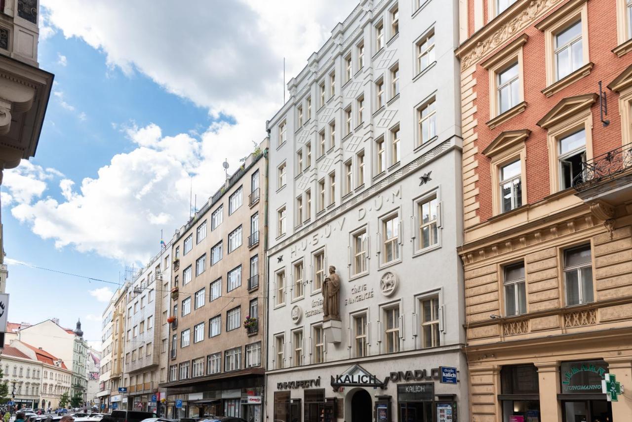 Theatre 9 Apartments By Adrez Prague Luaran gambar